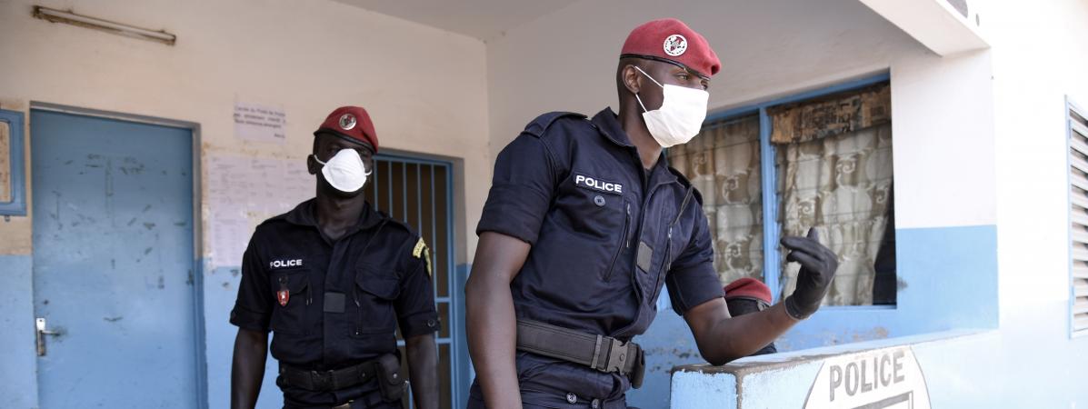 Violence policière 1er jour de couvre-feu ! ( PAR Alioune Badara Dieng)