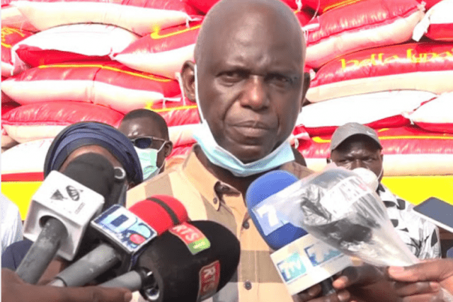 Aide alimentaire : Le ministre Mansour Faye précise que « 136 communes ont déjà bouclé leur distribution »