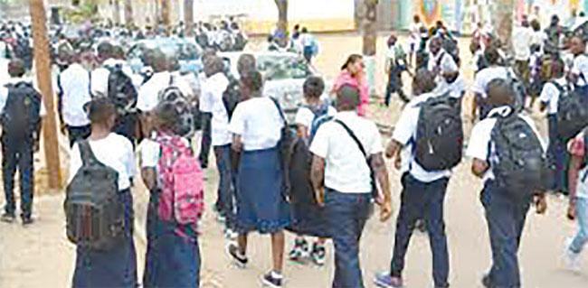 Reprise des cours : l’union nationale des parents d’élèves met en garde l’Etat