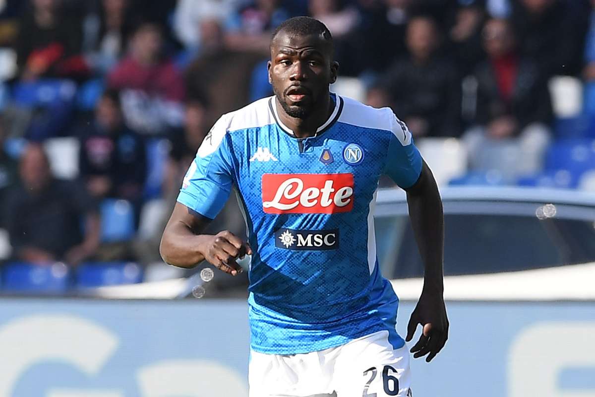 Manchester United attaque avec une offre de 80 millions d’Euro pour Koulibaly