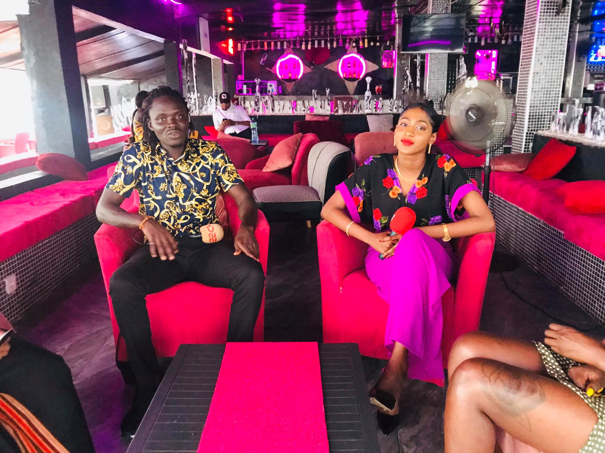 FASHION 221 AVEC DOU CARTER ET FATIMA FALL INVITE OUZOURI ZAIN STYLISTE ET DIADIA BARBY MANEQUIN