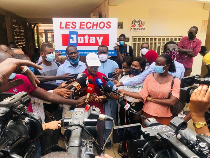 Les associations de presse dénoncent l’agression barbare perpétrée contre le siège du journal les Echos