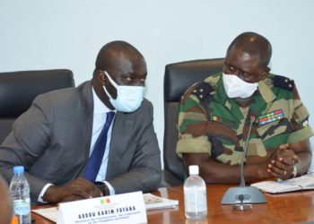 Séance de travail entre le Ministère de l’Urbanisme, du Logement et de l’Hygiène publique et le comité de suivi de la mise en œuvre des opérations du “Force Covid 19”