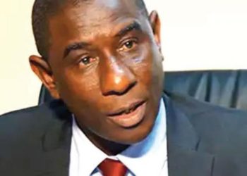 Lutte contre la 2e vague du coronavirus : Le ministère de l’Éducation annonce 5 millions de masques supplémentaires destinés aux écoles et établissements scolaires.