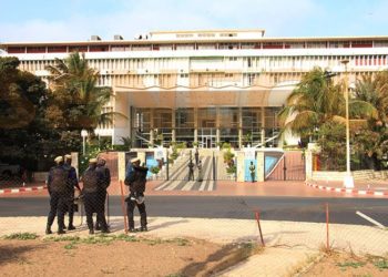 Immunité  parlementaire de Sonko: La police déployée à l’assemblée nationale.