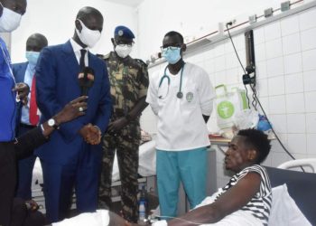 Le Ministre de l’intérieur Antoine Diome au chevet des blessés…