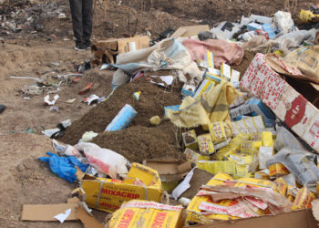 Kaffrine : La douane incinère plus huit tonnes de produits prohibés.