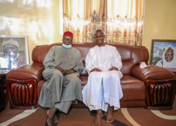 Visite de courtoisie du Ministre de l’intérieur chez le khalif général des tijanes