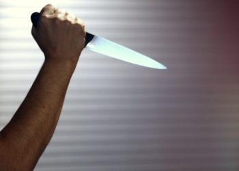 Une prostituée tuée dans un bar, parce qu’elle n’a pas salué un des clients.