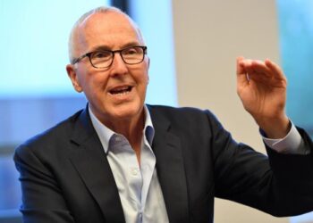McCourt à Marseille pour le mercato et les rumeurs autour de la vente du club.