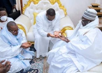 La visite surprise de Macky Sall à Touba : un échange avec le khalife général des mourides