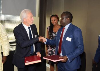 FORMATION EN CONNAISSANCE AUTOROUTIÈRE DES ACTEURS : Le Cetud et Senac Sa signent une convention