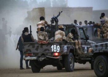 Des dirigeants arrêtés et coupure d’internet au Soudan,