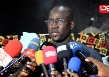 L’ AIBD à L’ école: 20.000 Cahiers et 4.000 Boites de craies Remis Aux Ecoliers