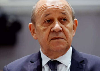 Crise Algérie-France :Le Drian calme le jeu