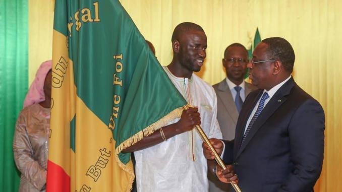 Macky Sall fera face aux Lions de la Téranga pour la Remise du Drapeau National