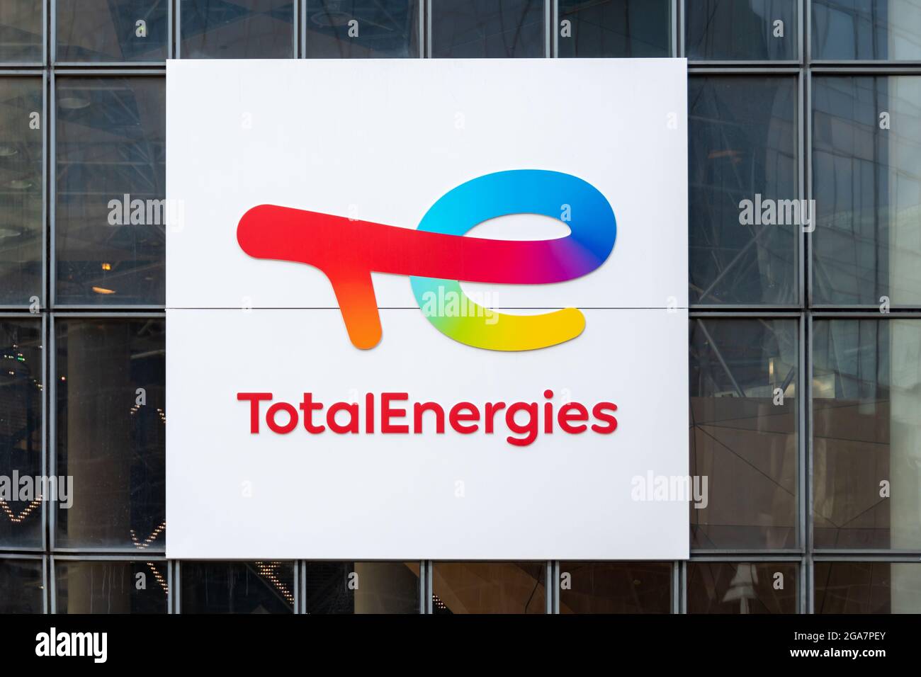 TotalEnergies renonce à acheter du pétrole et du diesel russes d’ici à la fin de l’année
