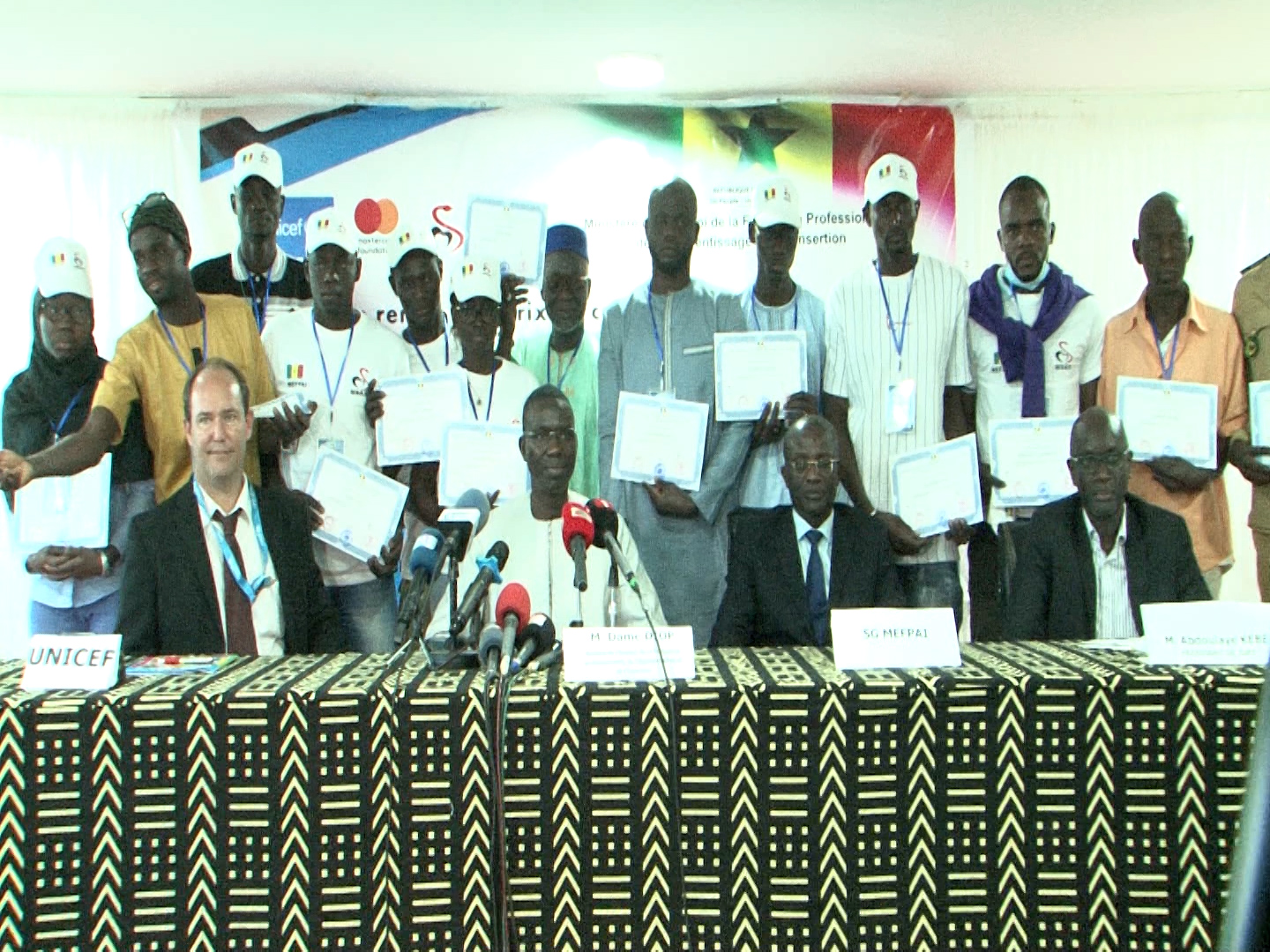 Cérémonie de remise des prix du concours national de réalisation des prototypes innovants de lavage des mains