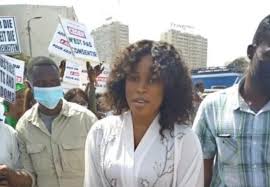 Adji Sarr au tribunal …..