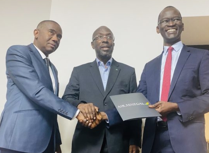 Alioune Badara Fall installé à la tête de la compagnie Air Sénégal par l’ex directeur Ibrahima Kane