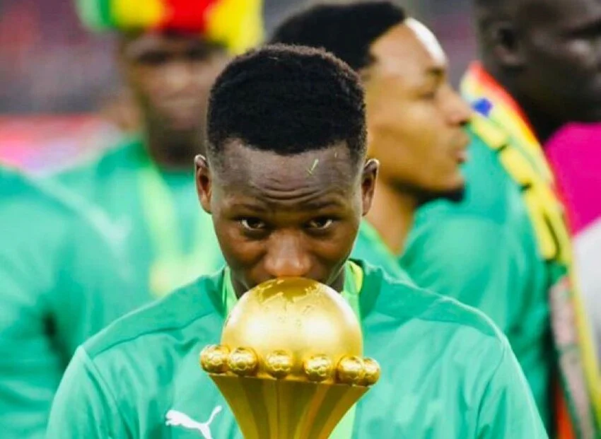 Pape Matar Sarr remporte le titre de meilleur jeune joueur africain