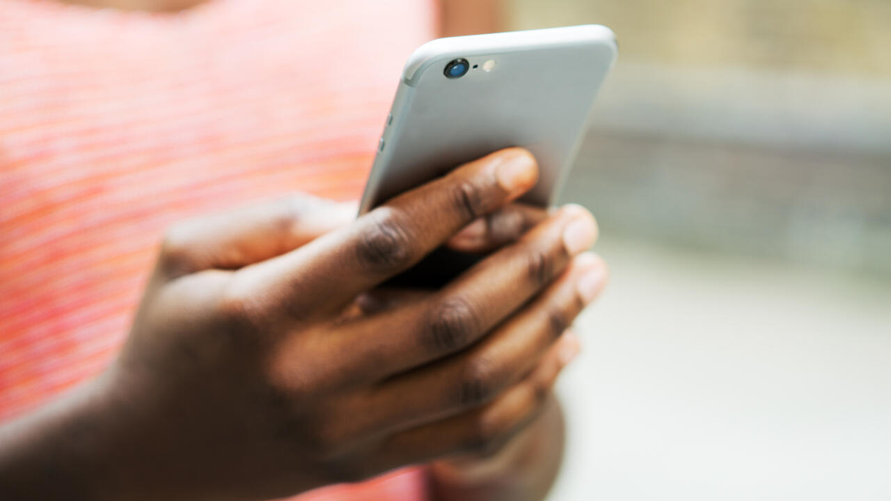 Le faux agent d’Orange tombe à Karang avec un pistolet et 80 millions