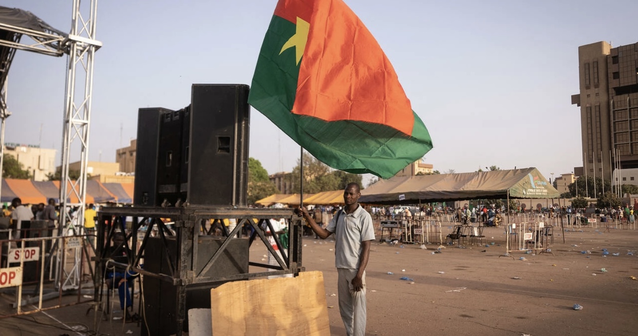 Au Burkina Faso plusieurs dizaines de&nbsp;civils tués dans une attaque contre un convoi