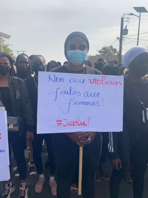 Les féministes réclament les mots du chef de l’Etat sur les nombreuses féminicides.