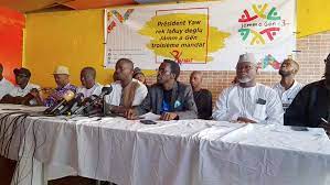 “Jamm Gën 3ème mandat” raisonne Macky.