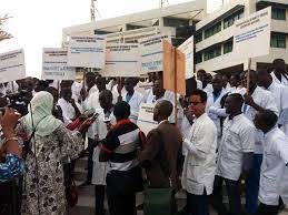 Les internes et anciens internes des hôpitaux du Sénégal annonce leur mot d’ordre de grève de 48H.