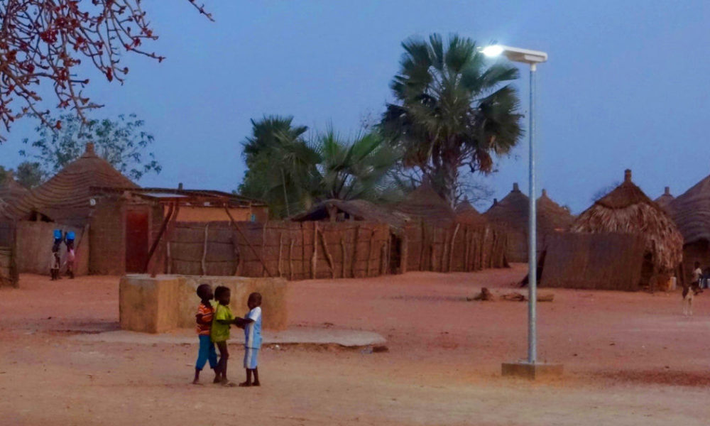 L’ASER ELECTRIFIE 1 000 VILLAGES DESENCLAVES DU RESEAU NATIONAL