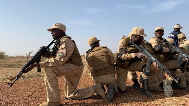 Burkina Faso: dix gendarmes, deux supplétifs de l’armée et un civil tués dans une attaque