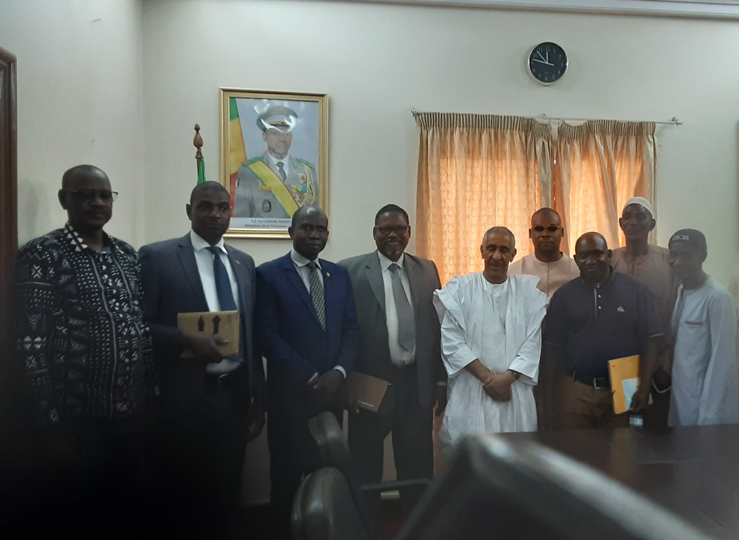 L’AMBASSADEUR DU MALI AU SENEGAL, L’HOTE DE LA DELEGATION  DE L’ARMS.