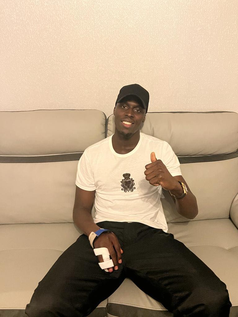 EDOUARD MENDY BLESSE ET BAMBA DIENG IMPERIALISTE AVEC OLYMPIQUE DE MARSEILLE (OM).