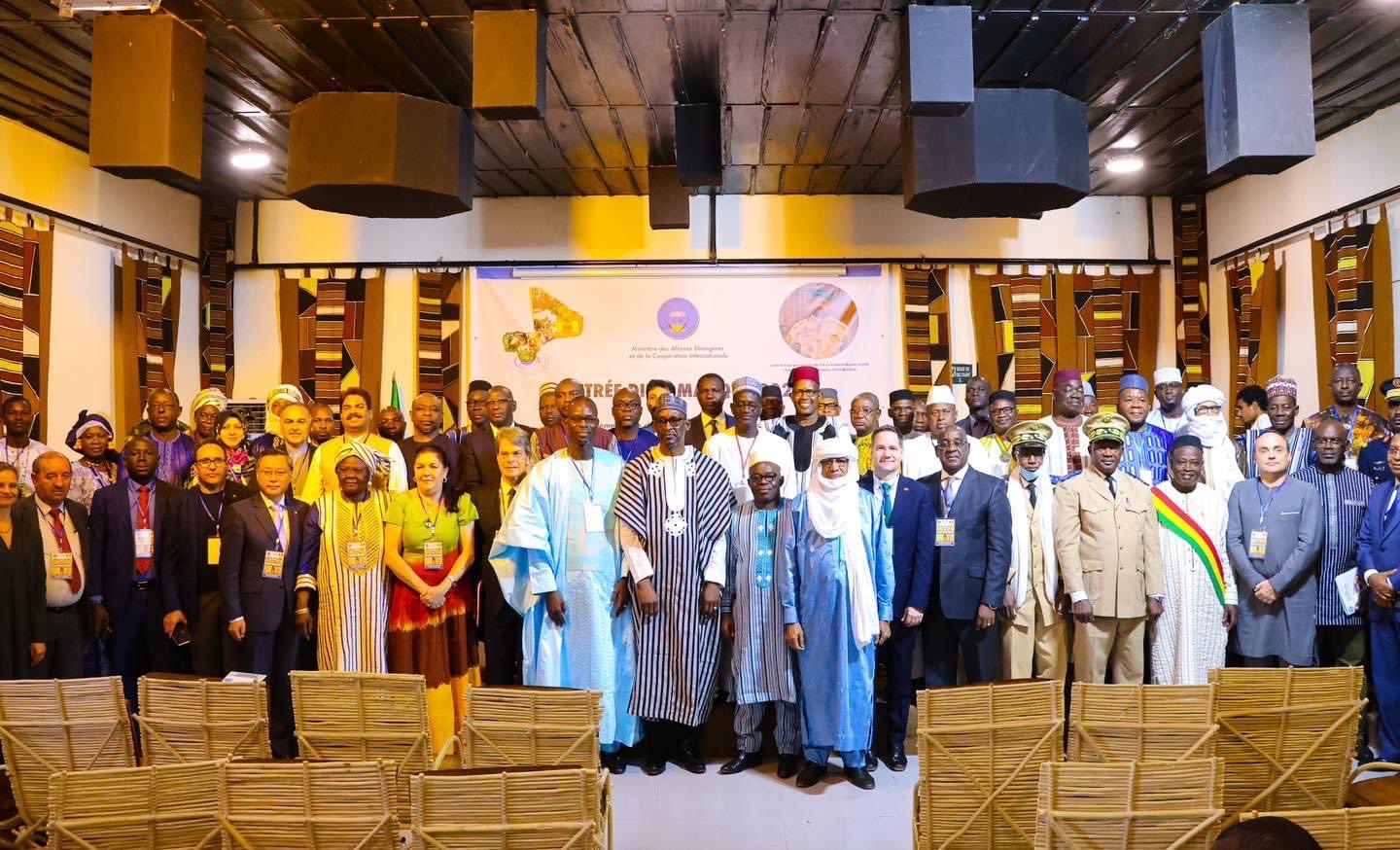 Mali, Abdoulaye Diop remercie le Corps Diplomatique,Consulaire et les représentants des Organisations Internationales et Régionales qui se sont massivement déplacés à Ségou.