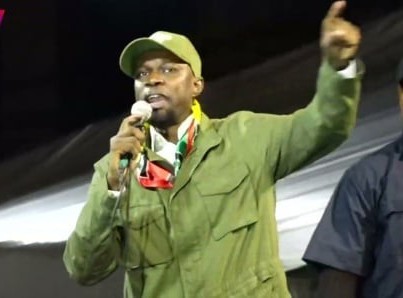 MEETING À KEUR MASSAR OUSMANE SONKO: “CE SERA NOTRE MORT OU CELLE DE MACKY SALL S’IL VEUT CONTINUER”