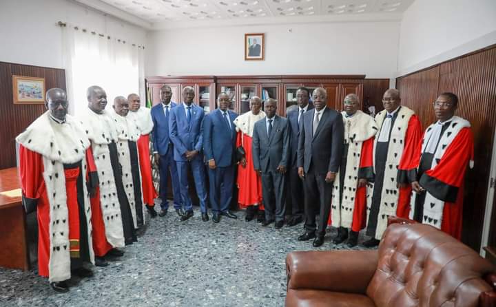 𝗥𝗘𝗡𝗧𝗥É𝗘 𝗦𝗢𝗟𝗘𝗡𝗡𝗘𝗟𝗟𝗘 𝗗𝗘𝗦 𝗖𝗢𝗨𝗥𝗦 𝗘𝗧 𝗧𝗥𝗜𝗕𝗨𝗡𝗔𝗨𝗫