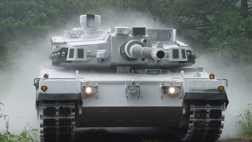 GURRE EN UKRAINE : FRANCE OFFFRE DES CHARS DE COMBAT A ZELENSKY