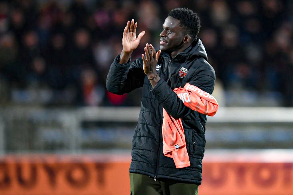 BAMBA DIENG VOUS PARLE DEPUIS L’ORIENT.