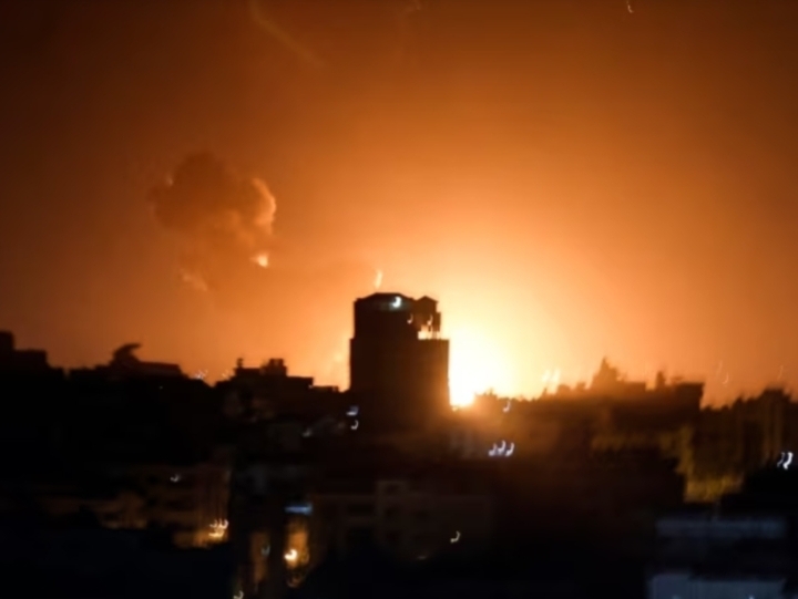 Missiles israéliens contre roquettes palestiniennes dans la nuit de Gaza