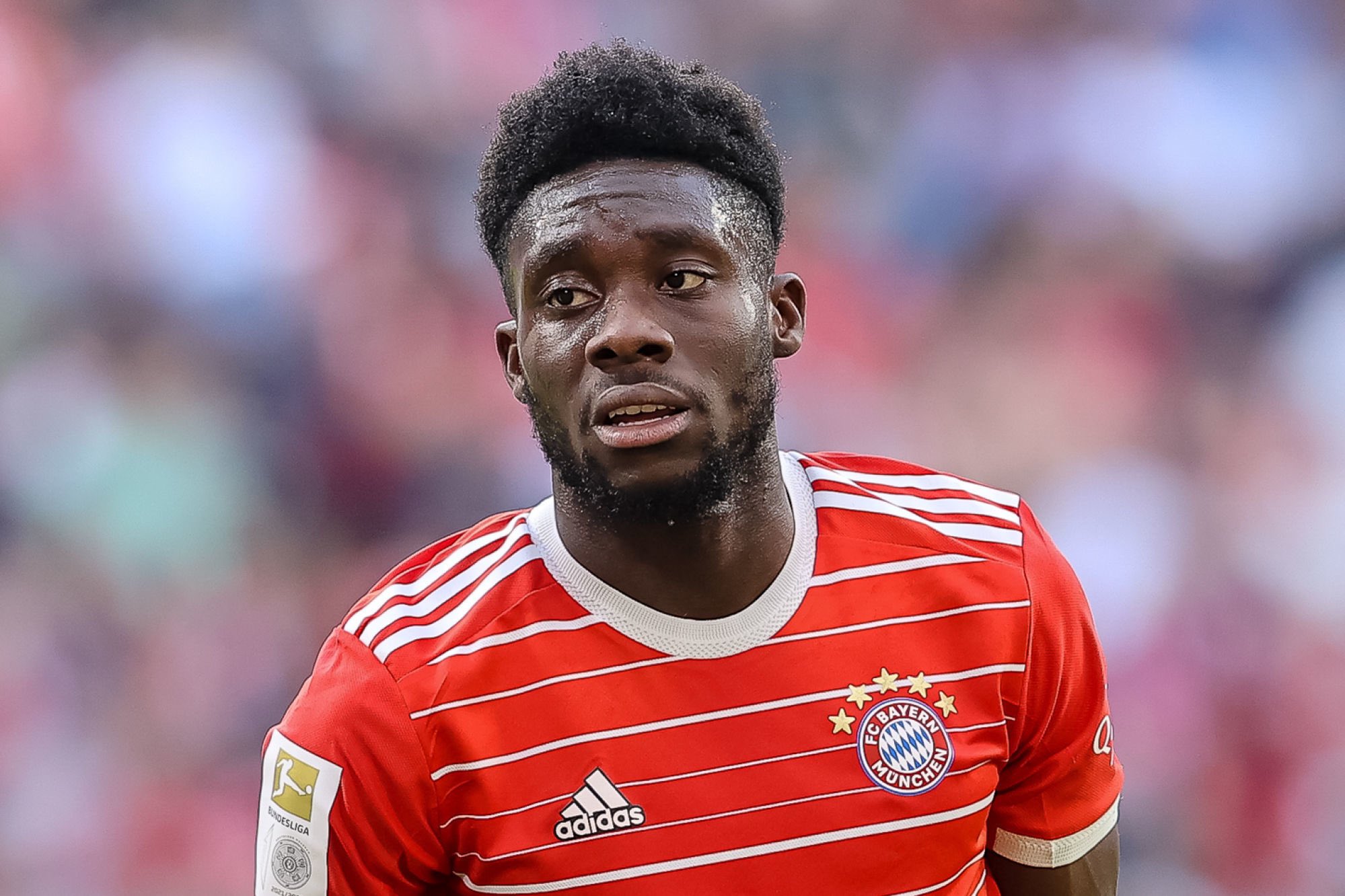 Alphonse Davis: ” J’ai probablement cinq amis”.