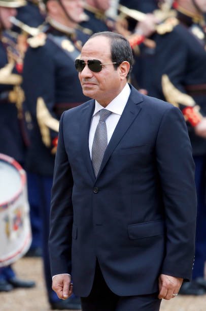 40 000 roquettes destinées à être secrètement expédiées à la Russie.