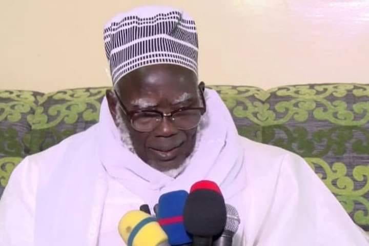 Touba re-précise la mission confiée aux Baayfall : « La fatwa du 18 septembre 1980 + la politique et le football »… Les Baayfall maintenus à la tâche.