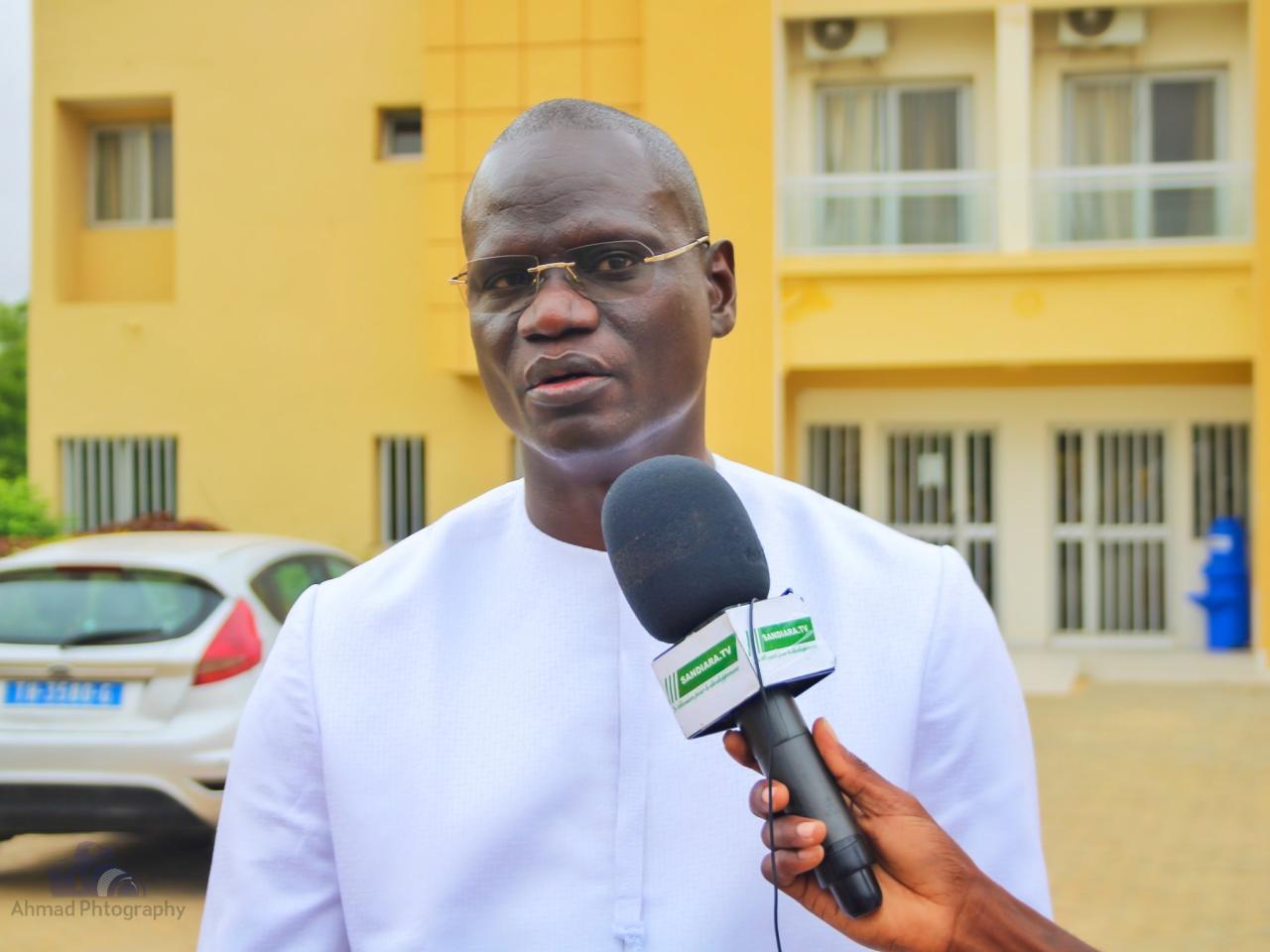 DR ABDOURAHMANE DIOUF ” Je dénonce fermement la pratique aberrante de traquer des citoyens pour diffusion de nouvelles dont l’administration doit être la première garante de leur protection.