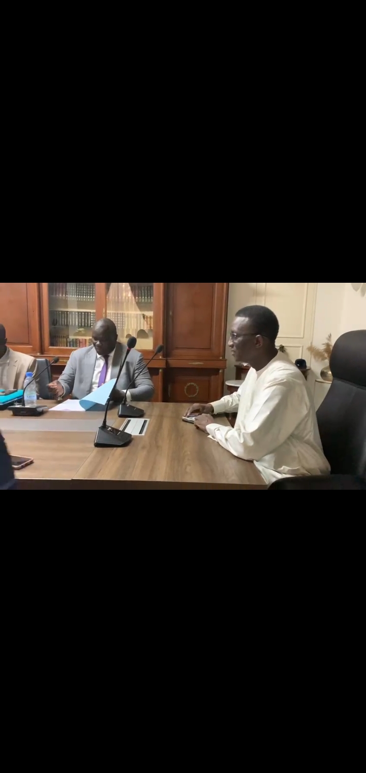 COMMUNIQUÉ DE PRESSE : MOUVEMENT « TOUS DERRIÈRE AMADOU BÂ »