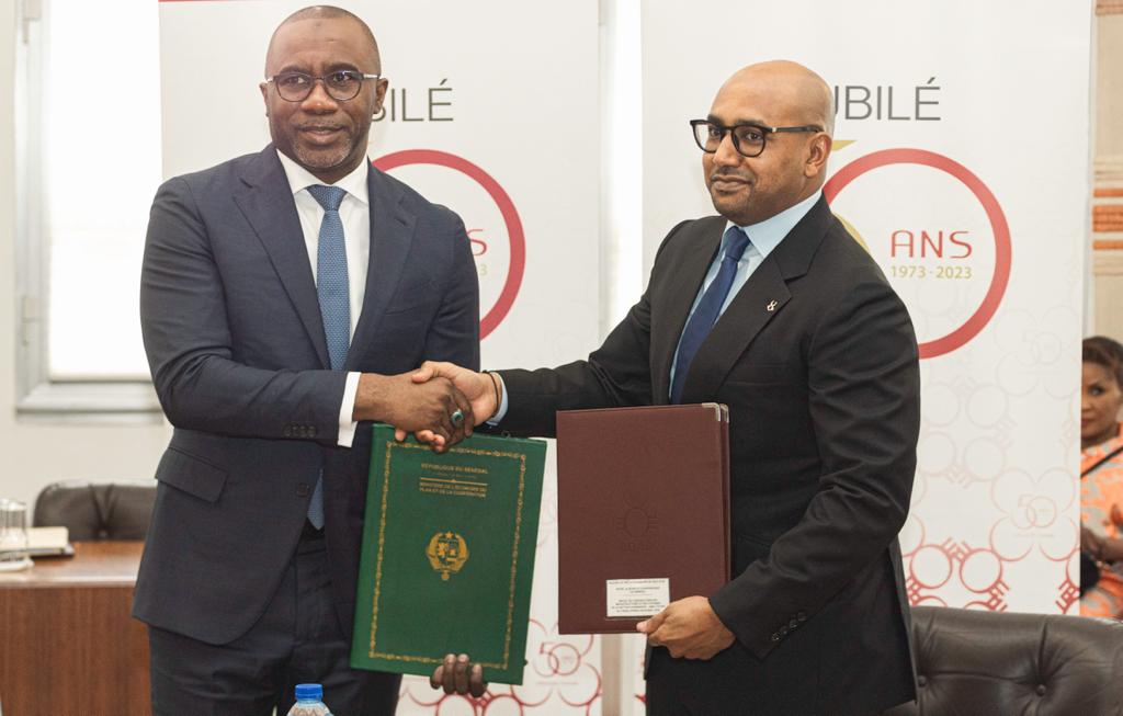 LE MINISTRE DE L’ÉCONOMIE DU PLAN ET DE LA COOPÉRATION PROCÉDE À LA SIGNATURE DE TROIS CONVENTIONS.