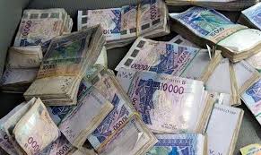 Kaolack : saisine de 900 millions de francs en faux billets de banque.