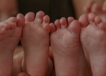 INTERNATIONALE-États-Unis : Une femme avec deux utérus donne naissance à deux filles, à quelques heures d’écart