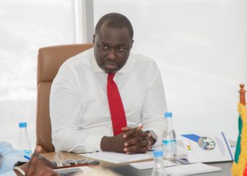 Rencontre du Ministre du Commerce, de la Consommation et des PME avec les distributeurs de gaz butane:       un nouvel arrêté ministériel attendu pour régler définitivement le problème de la distribution