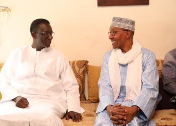 Présentation de condoléances : Le Premier Ministre Amadou BA chez l’ancien Premier Ministre Abdoul MBAYE